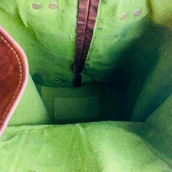 100% Genuine Leather Backpack/Rucksack (Unisex) - Picture 5 of 10